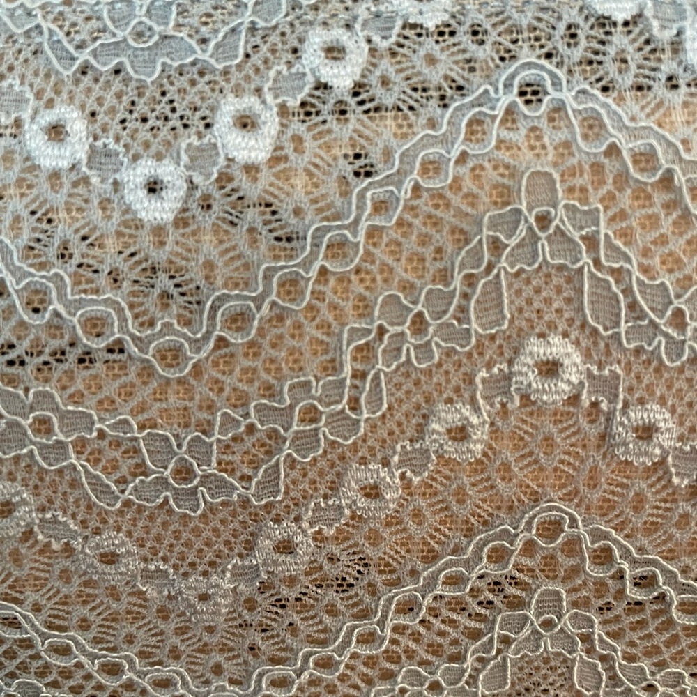BCBG top - Picture 5 of 6